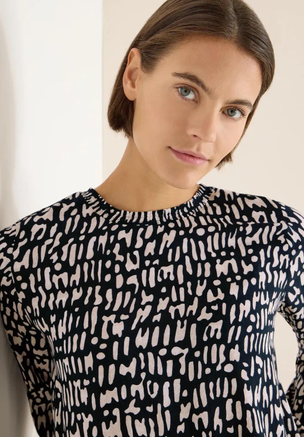 Bluse mit Smock-Ausschnitt