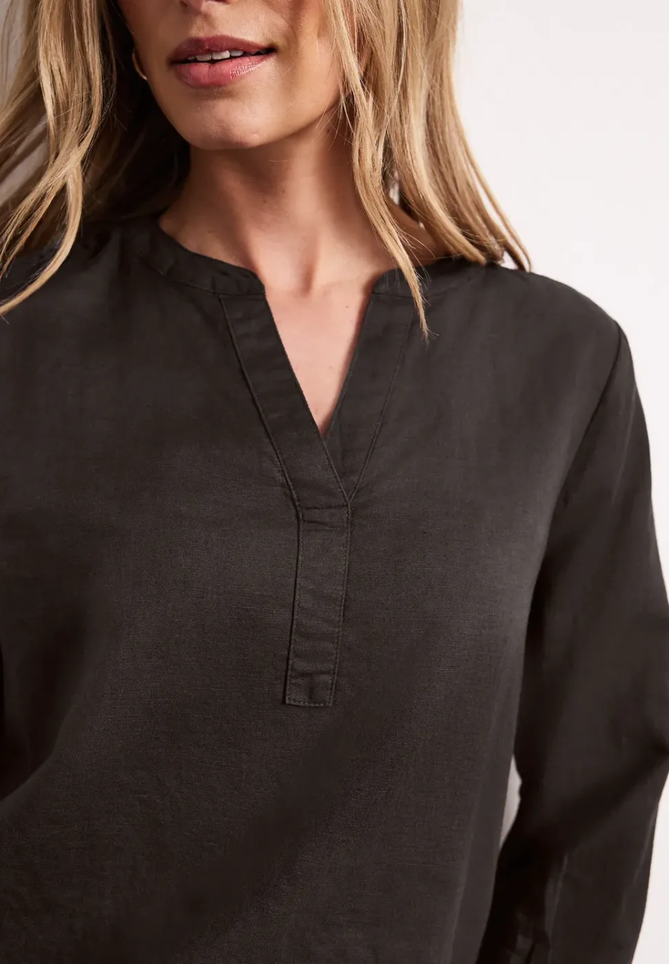 Bluse mit Split Neck aus Leinenmix