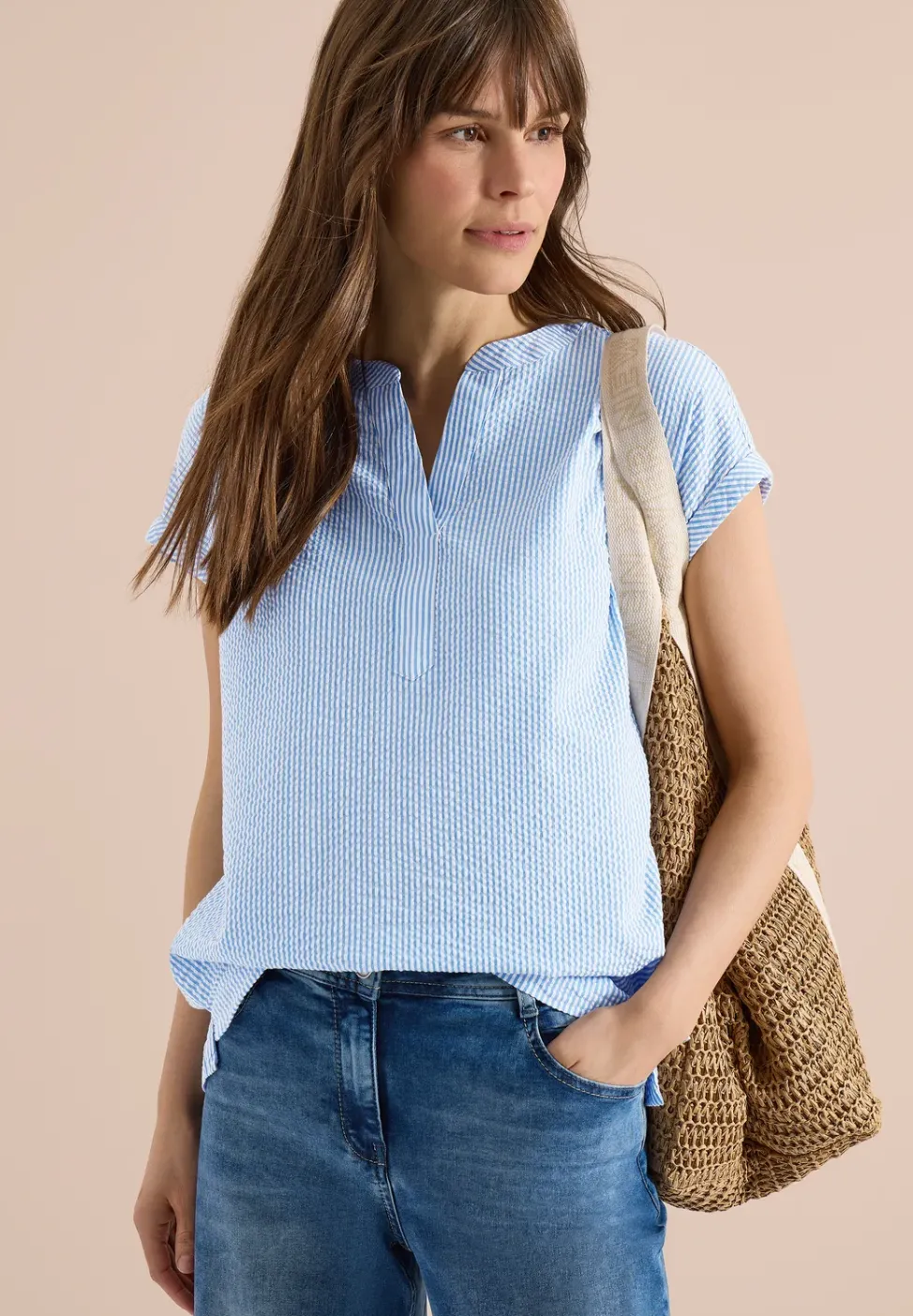 Bluse mit Split Neck in Seersuckerqualität