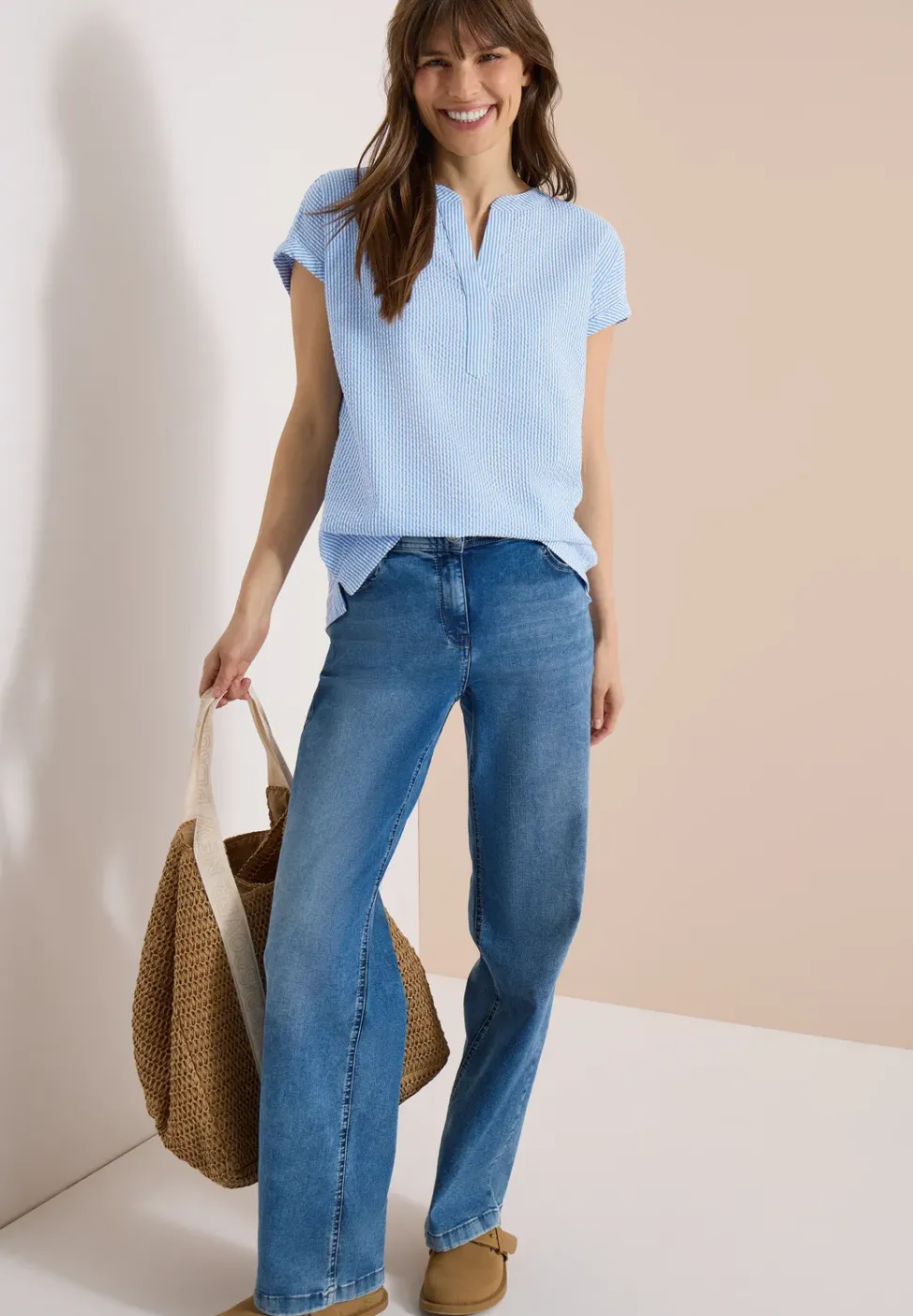 Bluse mit Split Neck in Seersuckerqualität
