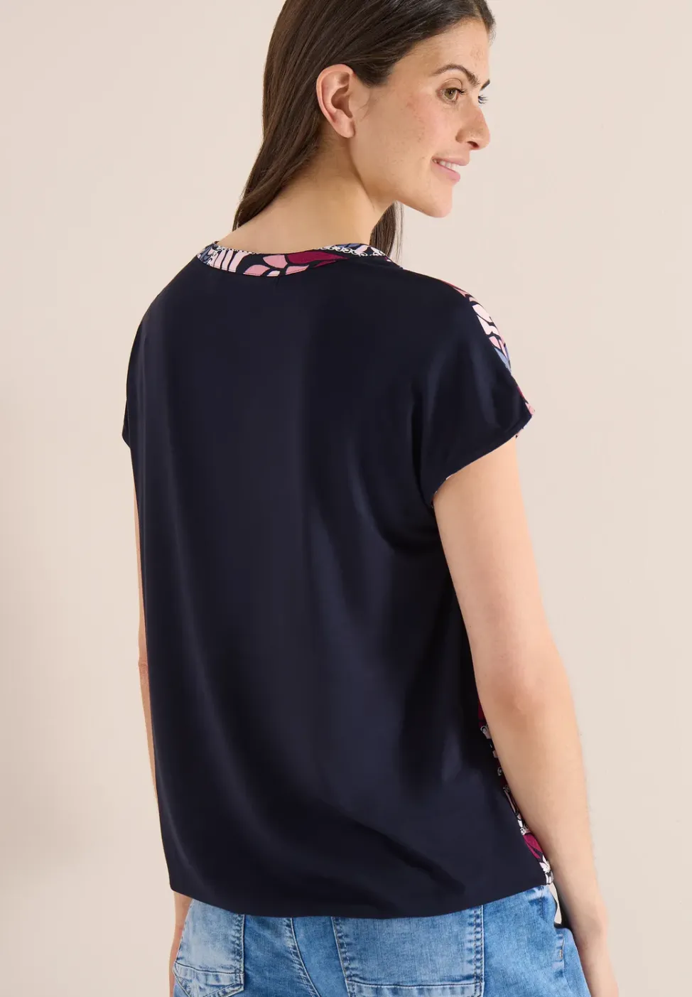 Bluse mit Split Neck und Strukturmix