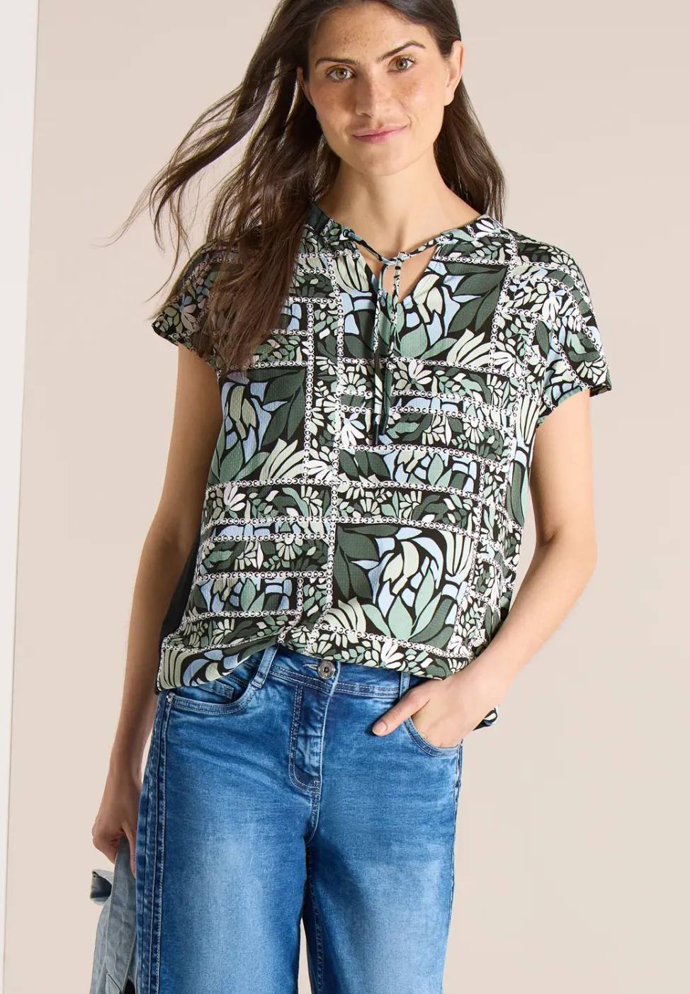 Bluse mit Split Neck und Strukturmix