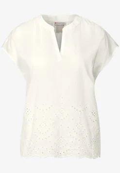 Bluse mit Stickerei