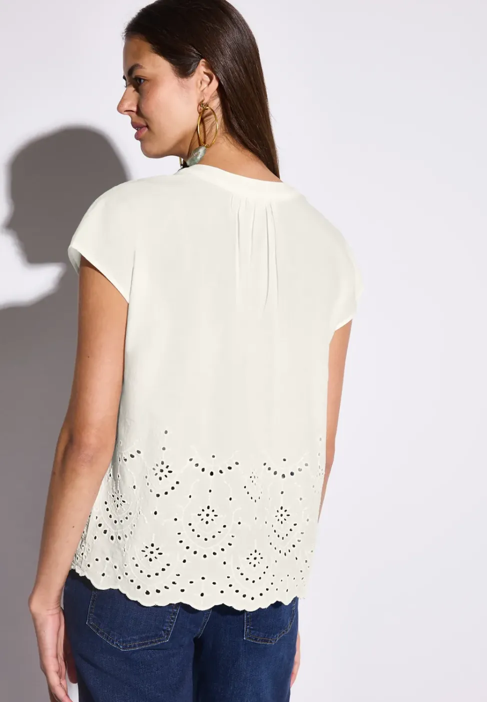 Bluse mit Stickerei