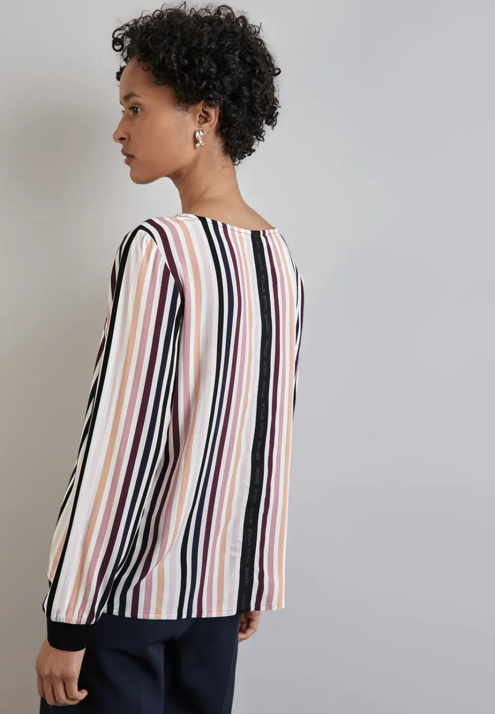 Bluse mit Tape-Details