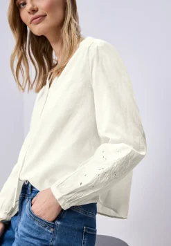 Bluse mit V-Neck und Stickerei