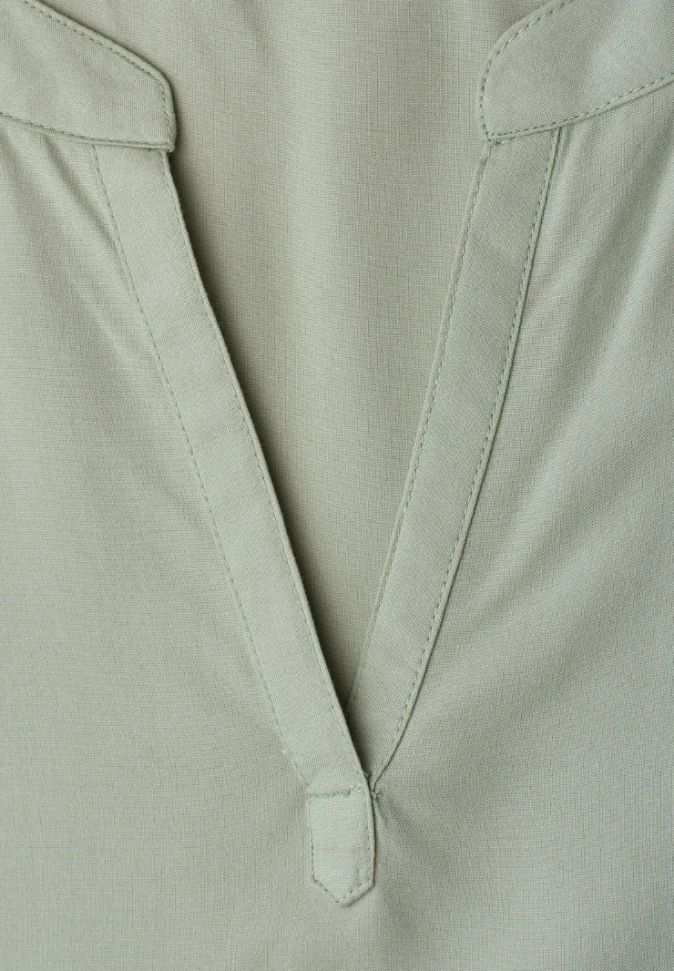 Blusenshirt in Unifarbe mit Split Neck