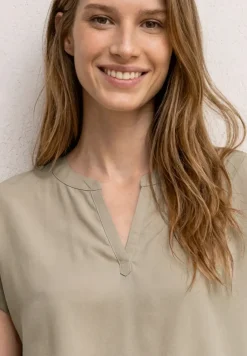 Blusenshirt in Unifarbe mit Split Neck
