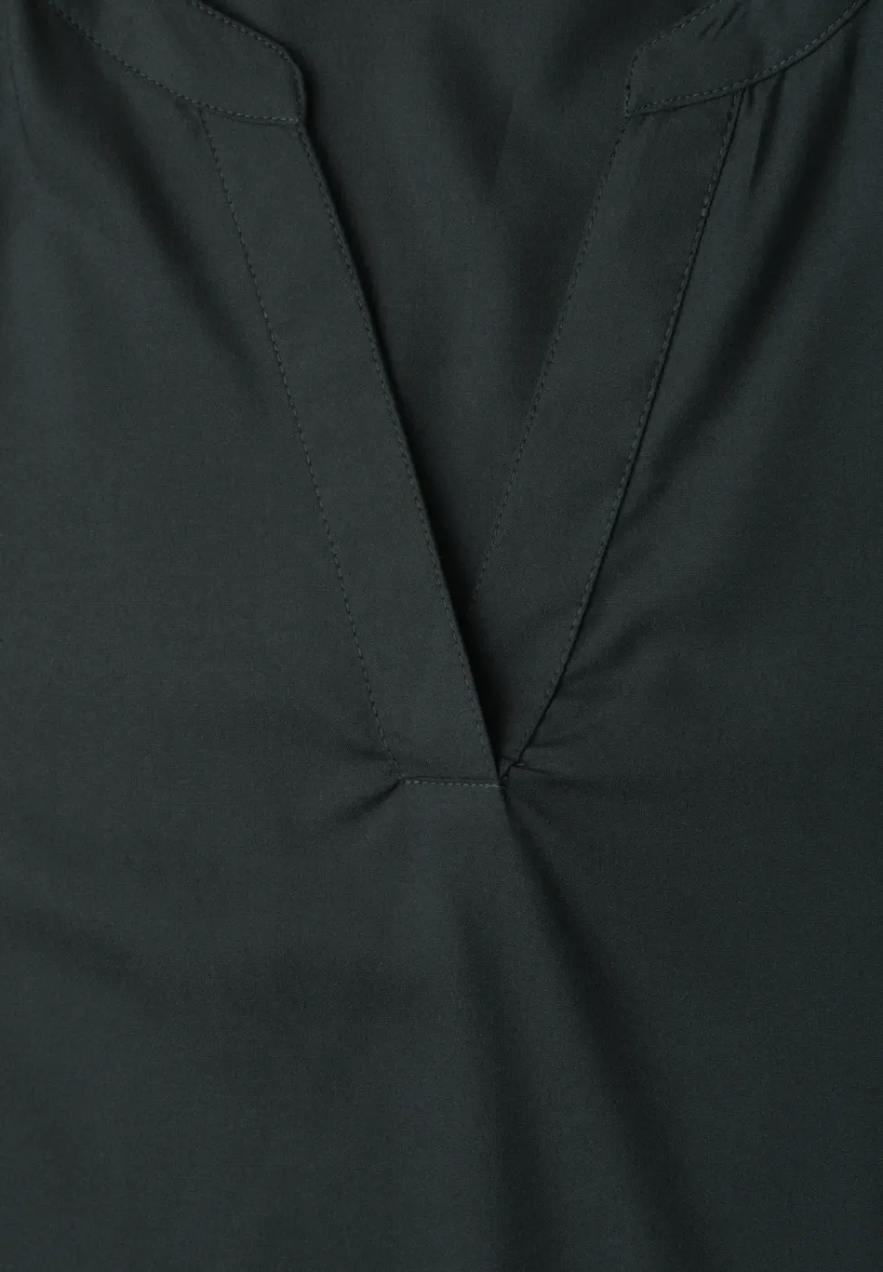 Blusenshirt in Unifarbe mit Split Neck