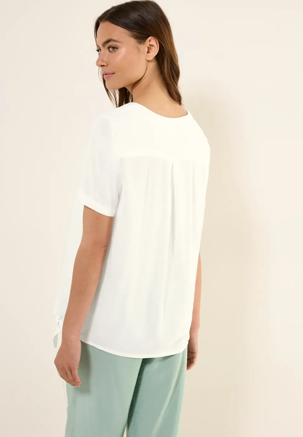 Blusenshirt mit Knoten