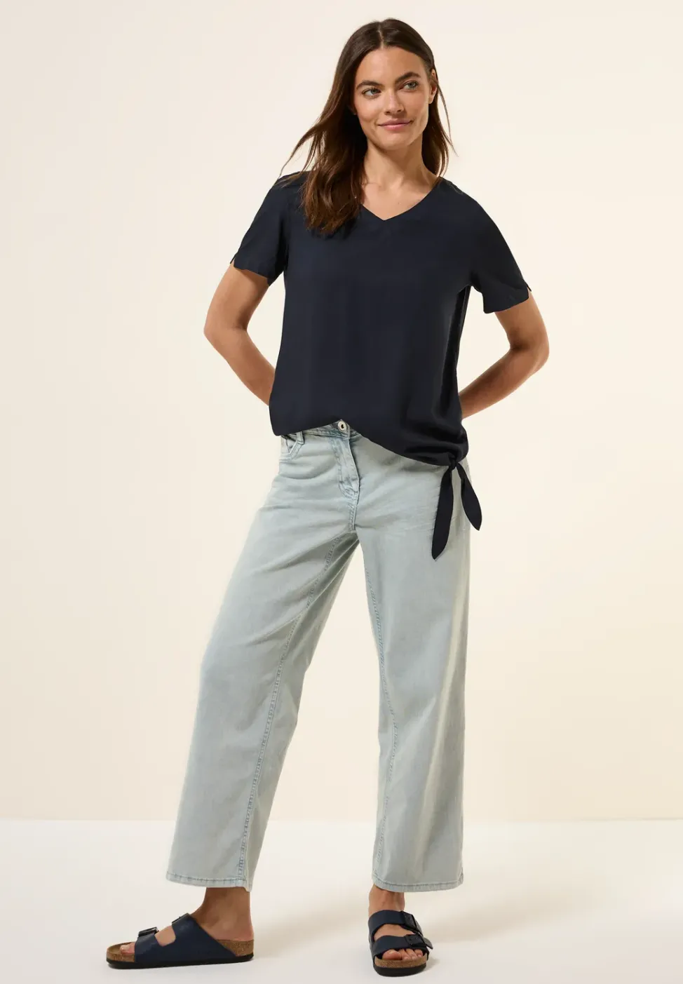 Blusenshirt mit Knoten