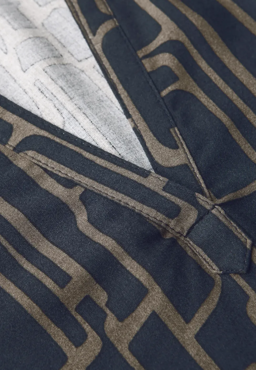 Blusenshirt mit Puzzle Print
