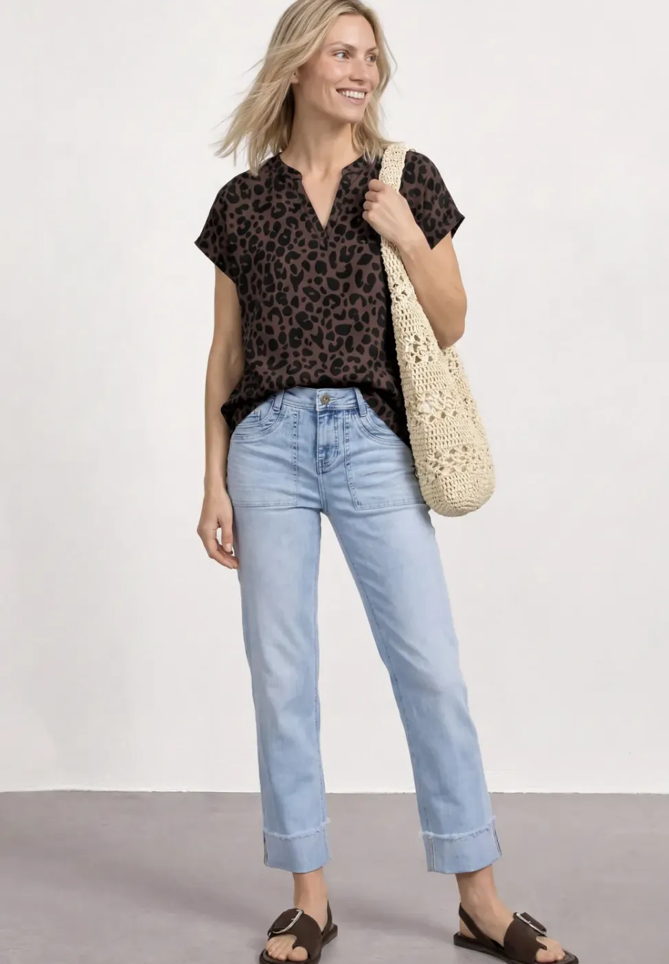 Blusenshirt mit Split Neck und Leo-Muster