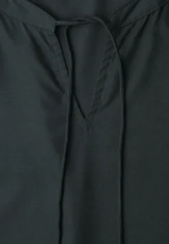 Blusenshirt mit Split Neck und Smokdetail