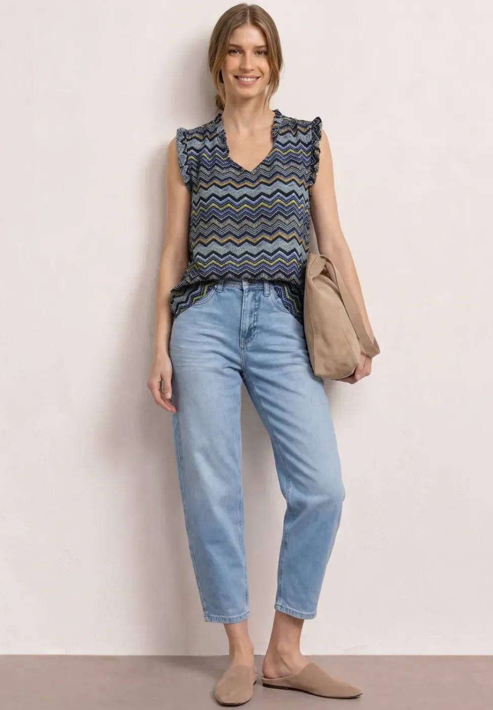 Blusentop mit V-Neck und Rüschen
