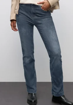 Bootcut Jeans