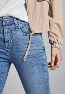 Bootcut Jeans