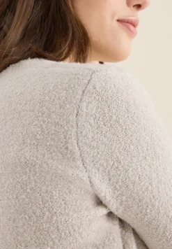 Bouclé V-Neck Pullover