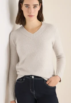 Bouclé V-Neck Pullover