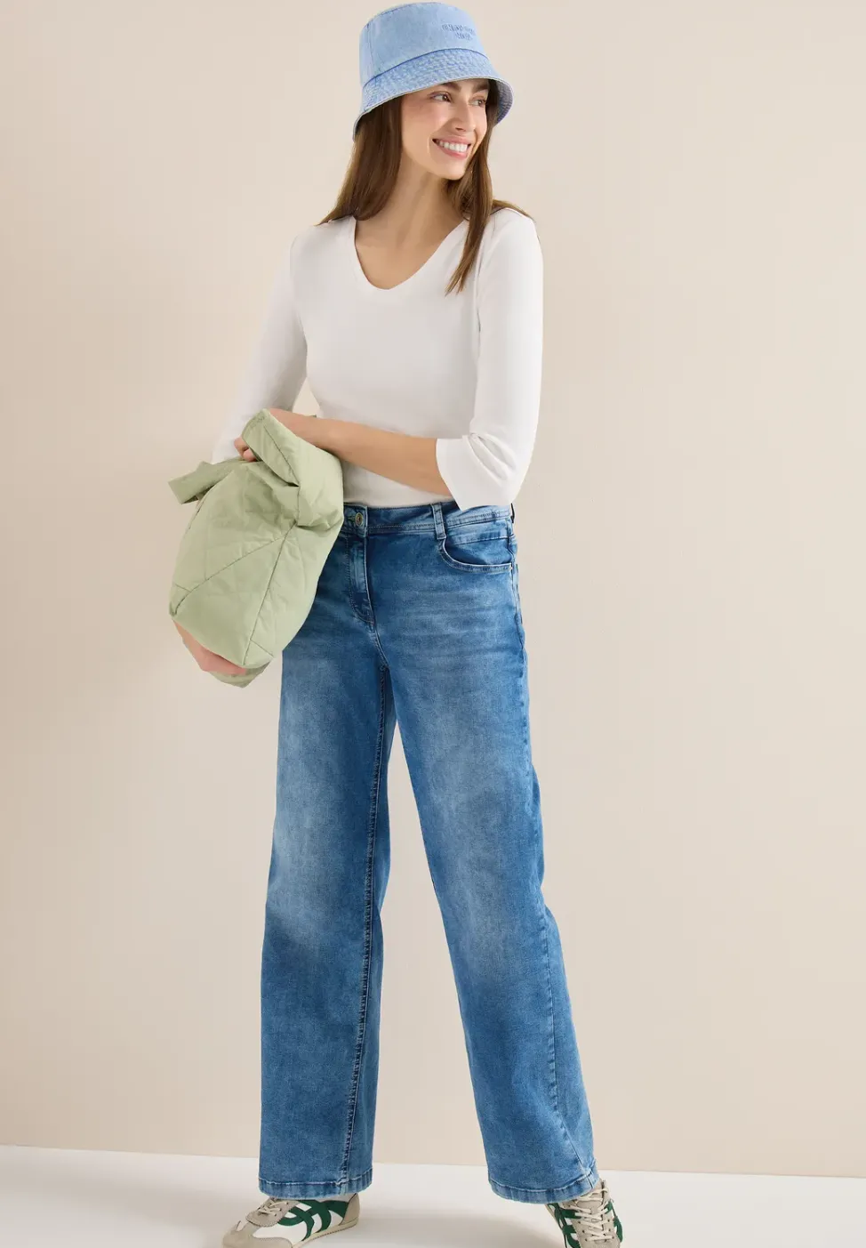 Bucket Hat aus Denim mit Wording