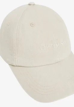 Cap mit Stickerei