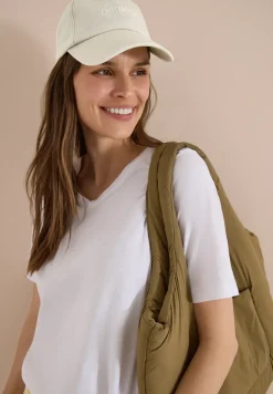 Cap mit Stickerei