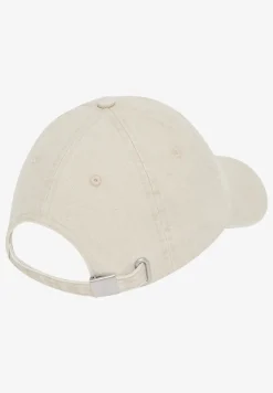 Cap mit Stickerei
