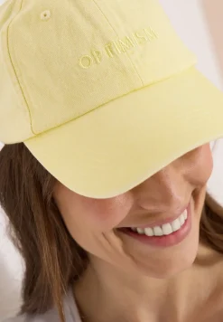 Cap mit Stickerei