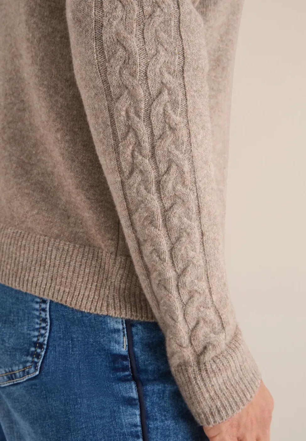 Cardingan mit Strickdetails