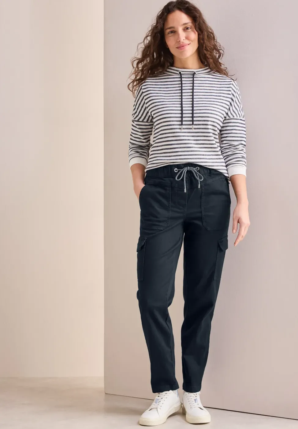 Cargo-Hose im Washed-Look