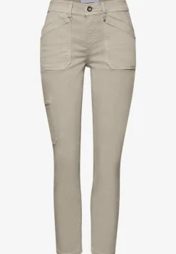 Cargo Jeans