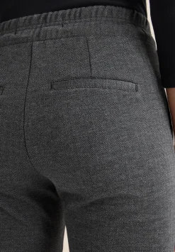 Casual Fit Hose