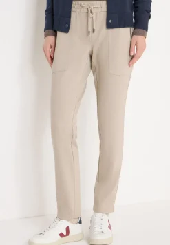 Casual Fit Hose