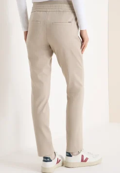 Casual Fit Hose
