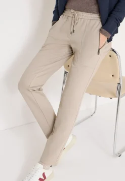 Casual Fit Hose
