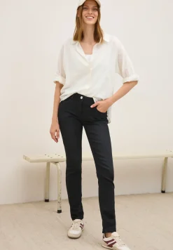 Casual Fit Jeans