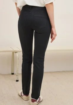 Casual Fit Jeans