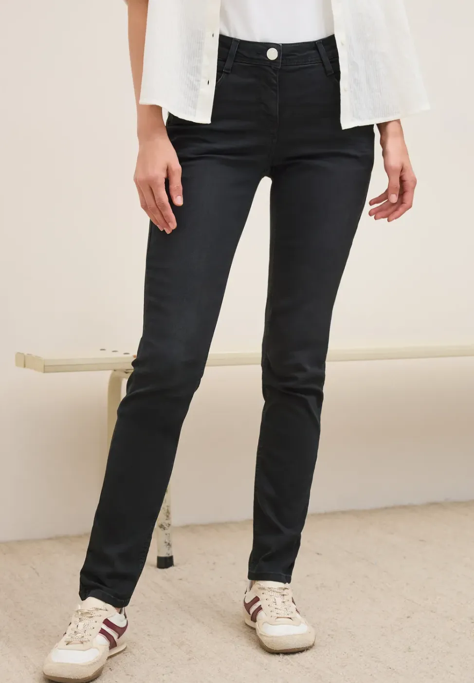 Casual Fit Jeans
