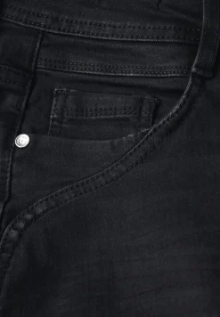 Casual Fit Jeans