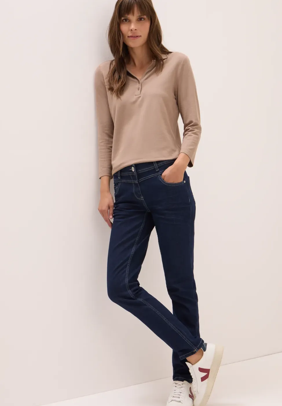 Casual Fit Rinsed Jeans