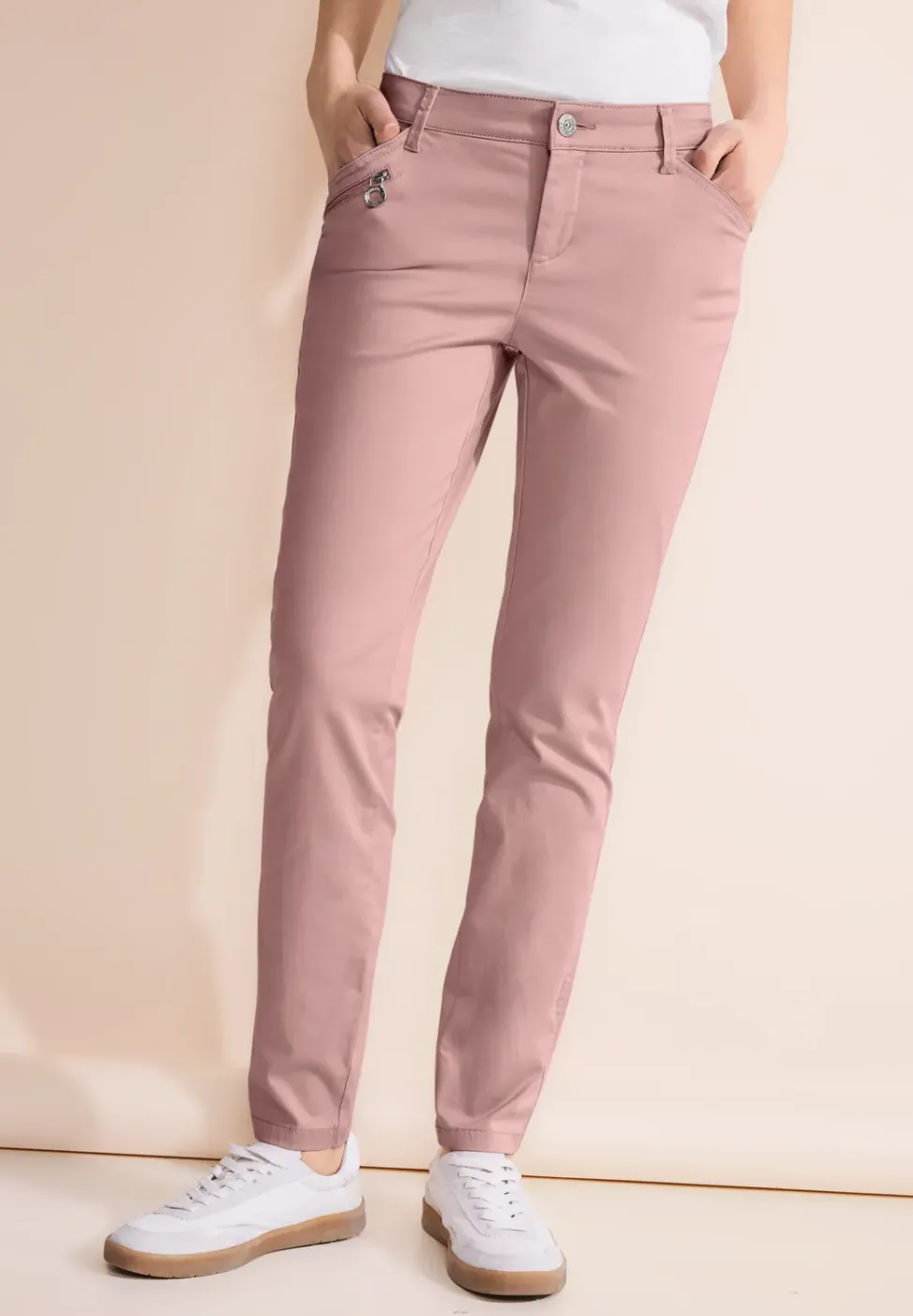 Casual Fit Hose