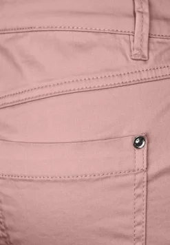 Casual Fit Hose