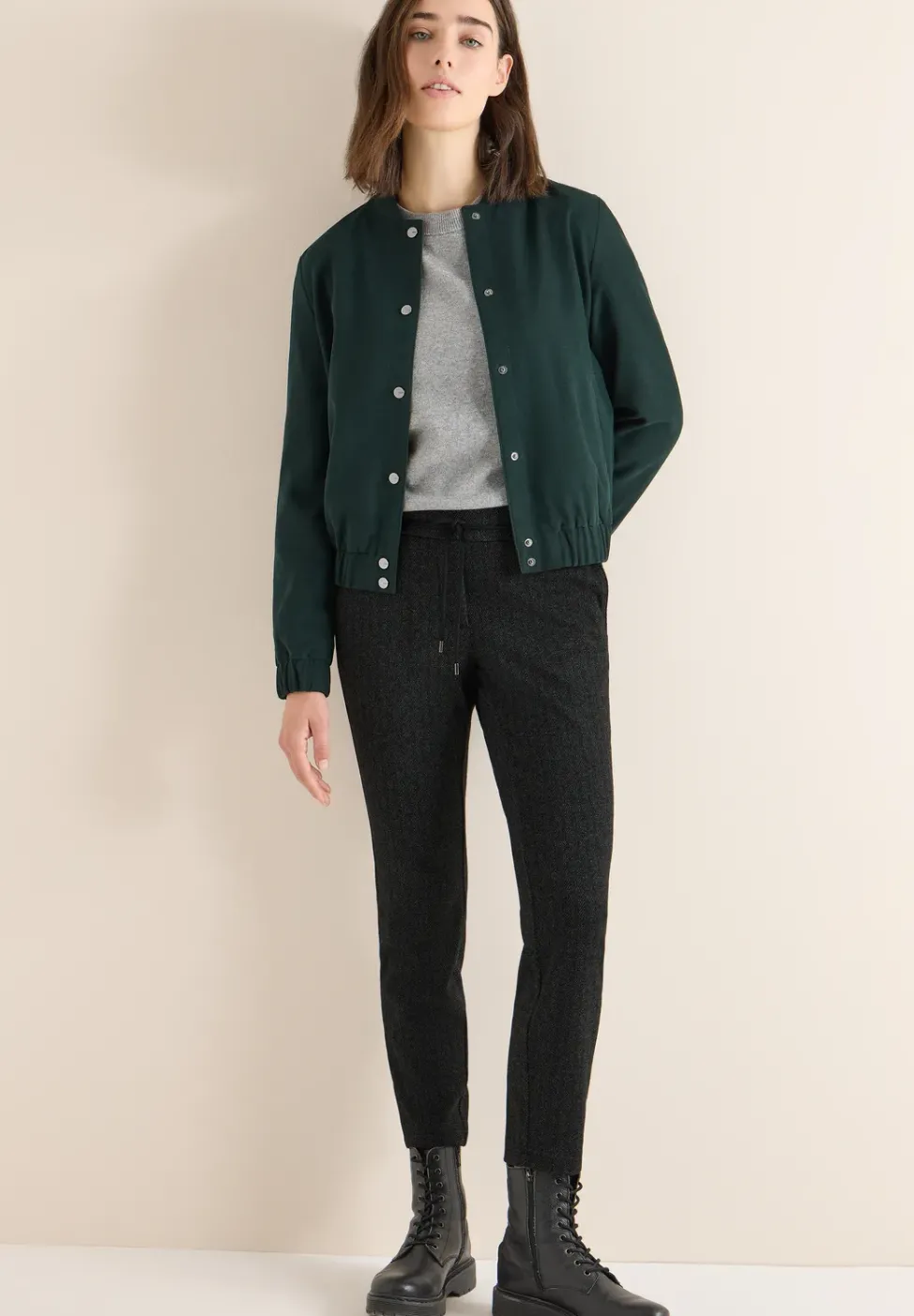 Casual Fit Hose