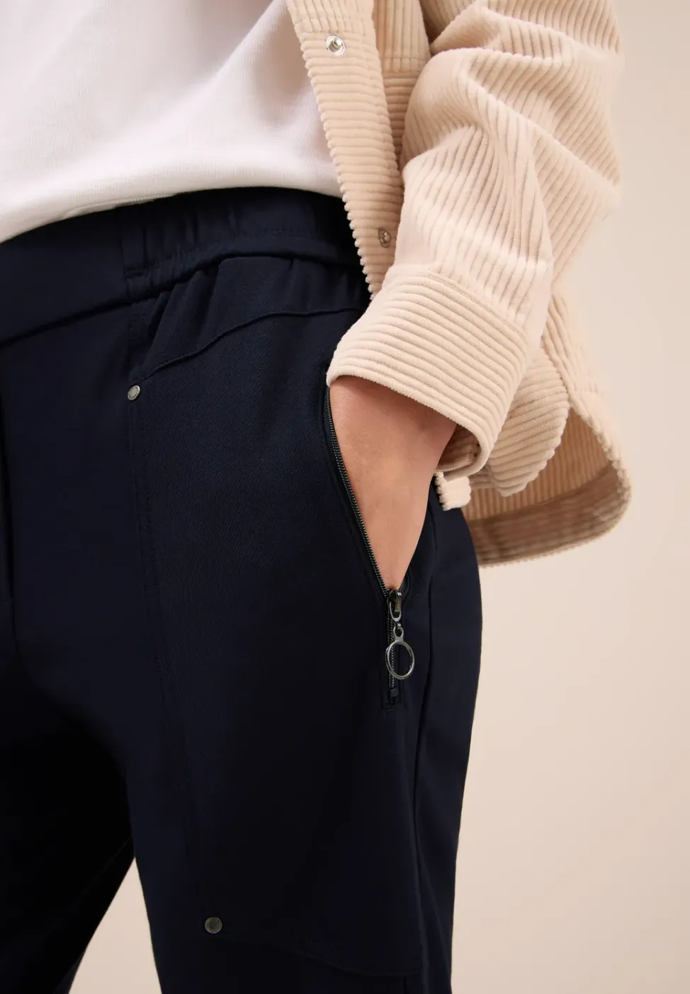 Casual Fit Hose