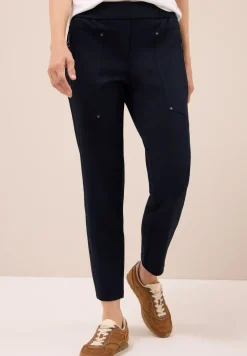 Casual Fit Hose