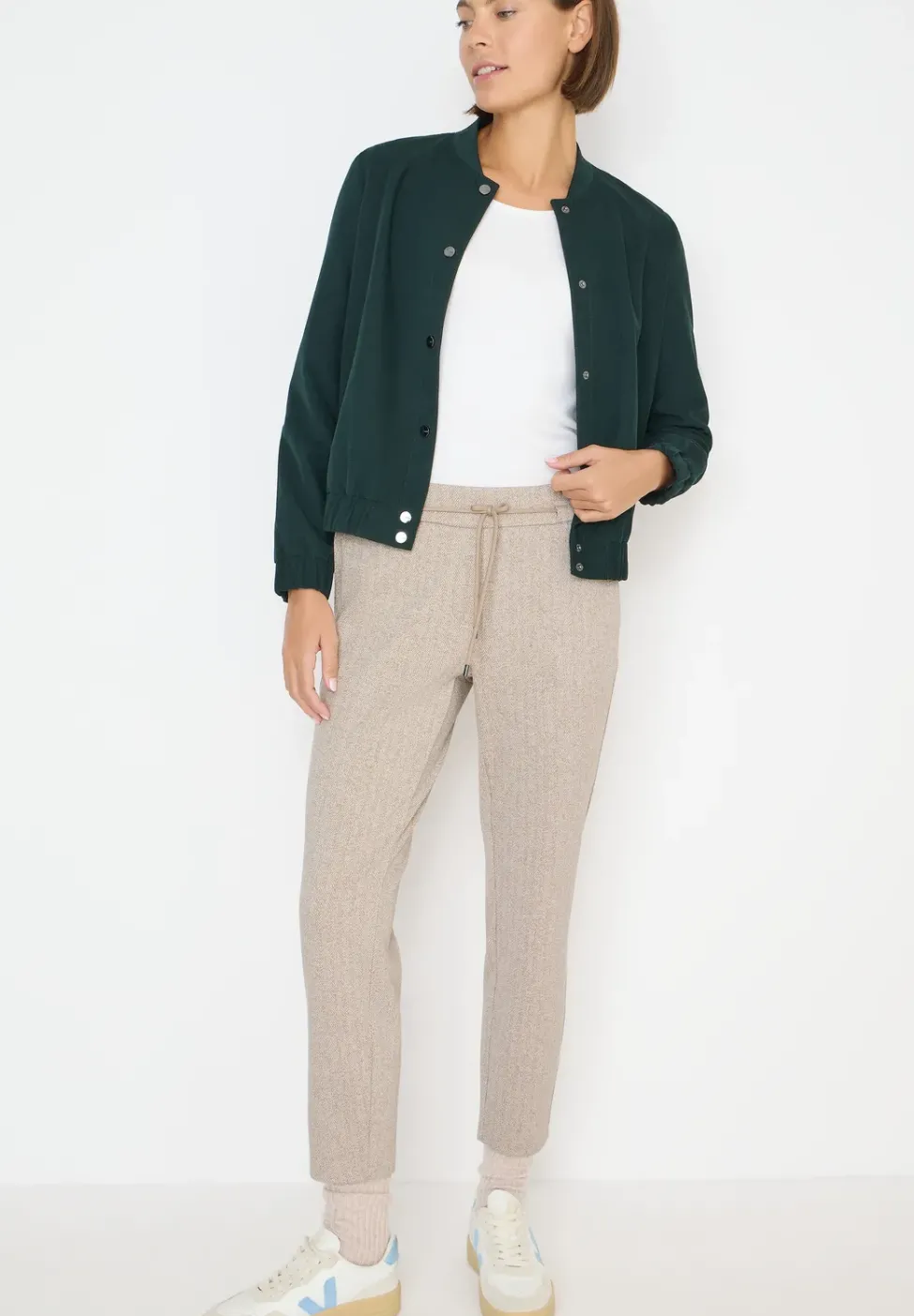 Casual Fit Hose