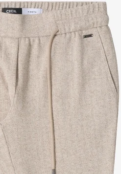 Casual Fit Hose