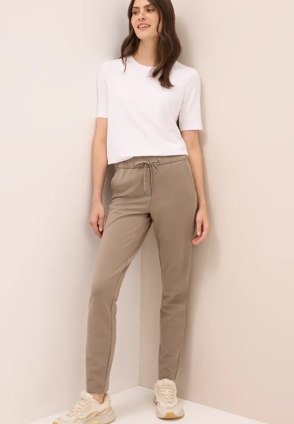 Casual Fit Hose