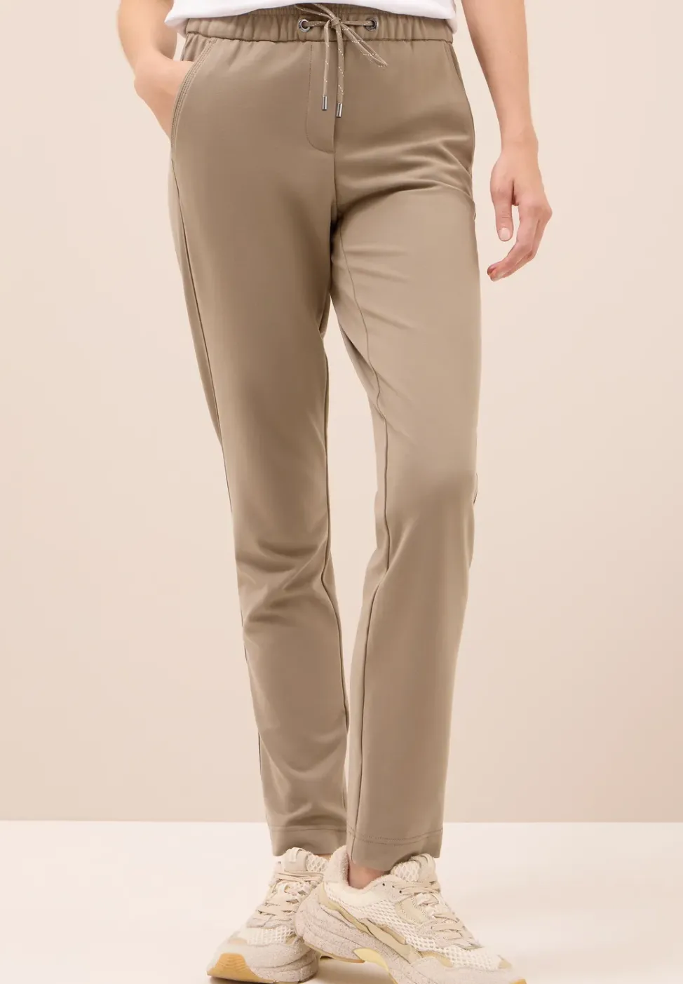 Casual Fit Hose