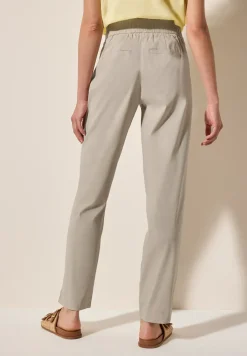 Casual Fit Hose